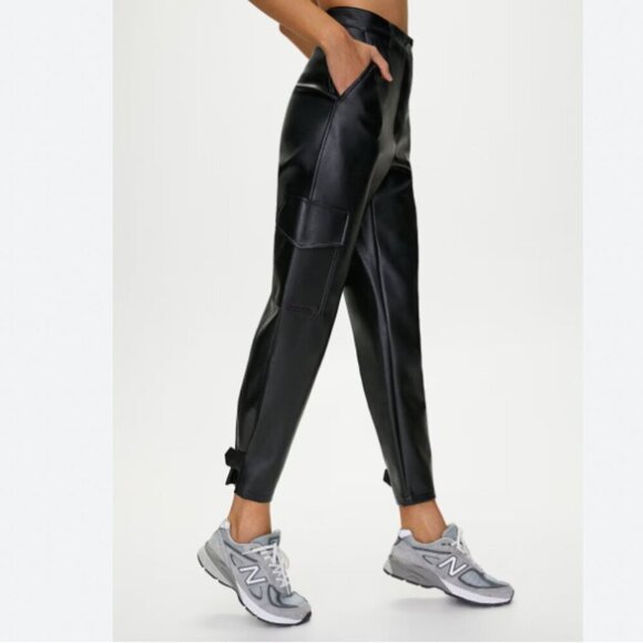 NWOT ARITZIA WILFRED FREE BLACK MODERN CARGO PANTS IN FAUX LEATHER - 4 - Picture 1 of 13